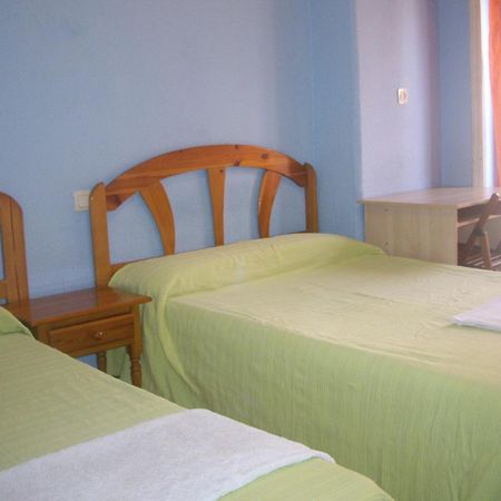 Hostal Pacios Madrid Exterior photo