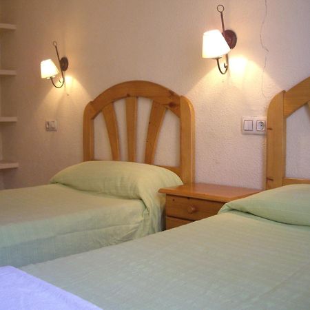 Hostal Pacios Madrid Exterior photo