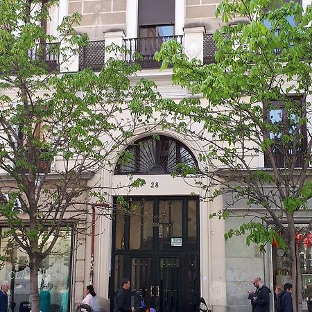 Hostal Pacios Madrid Exterior photo