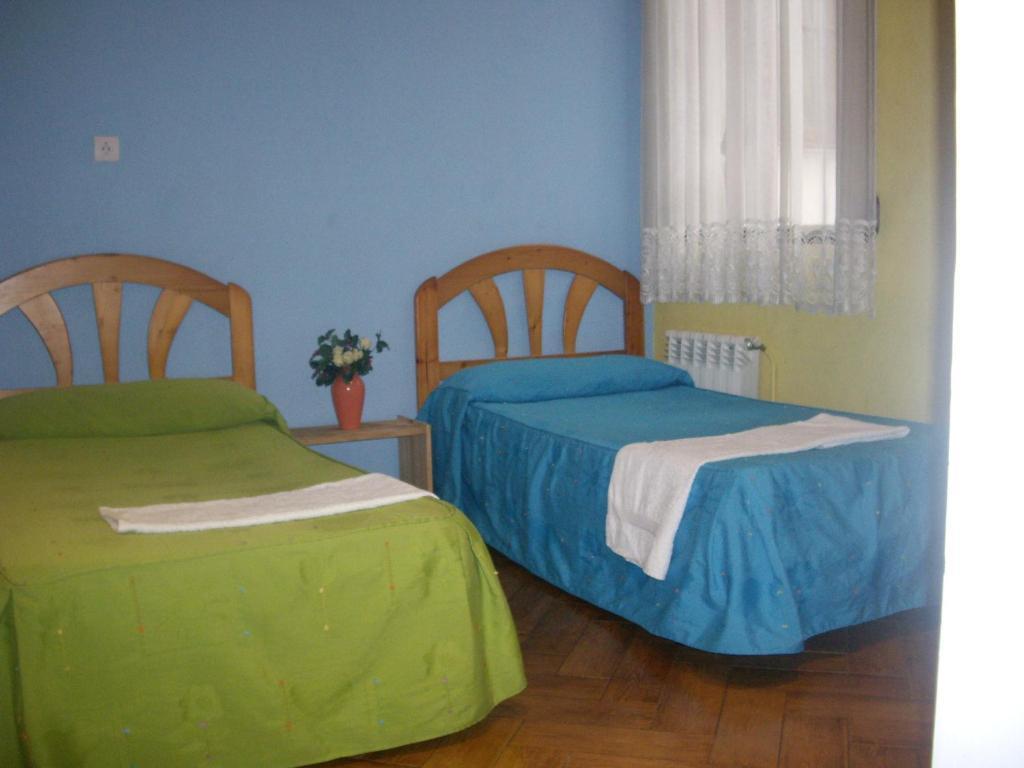 Hostal Pacios Madrid Room photo