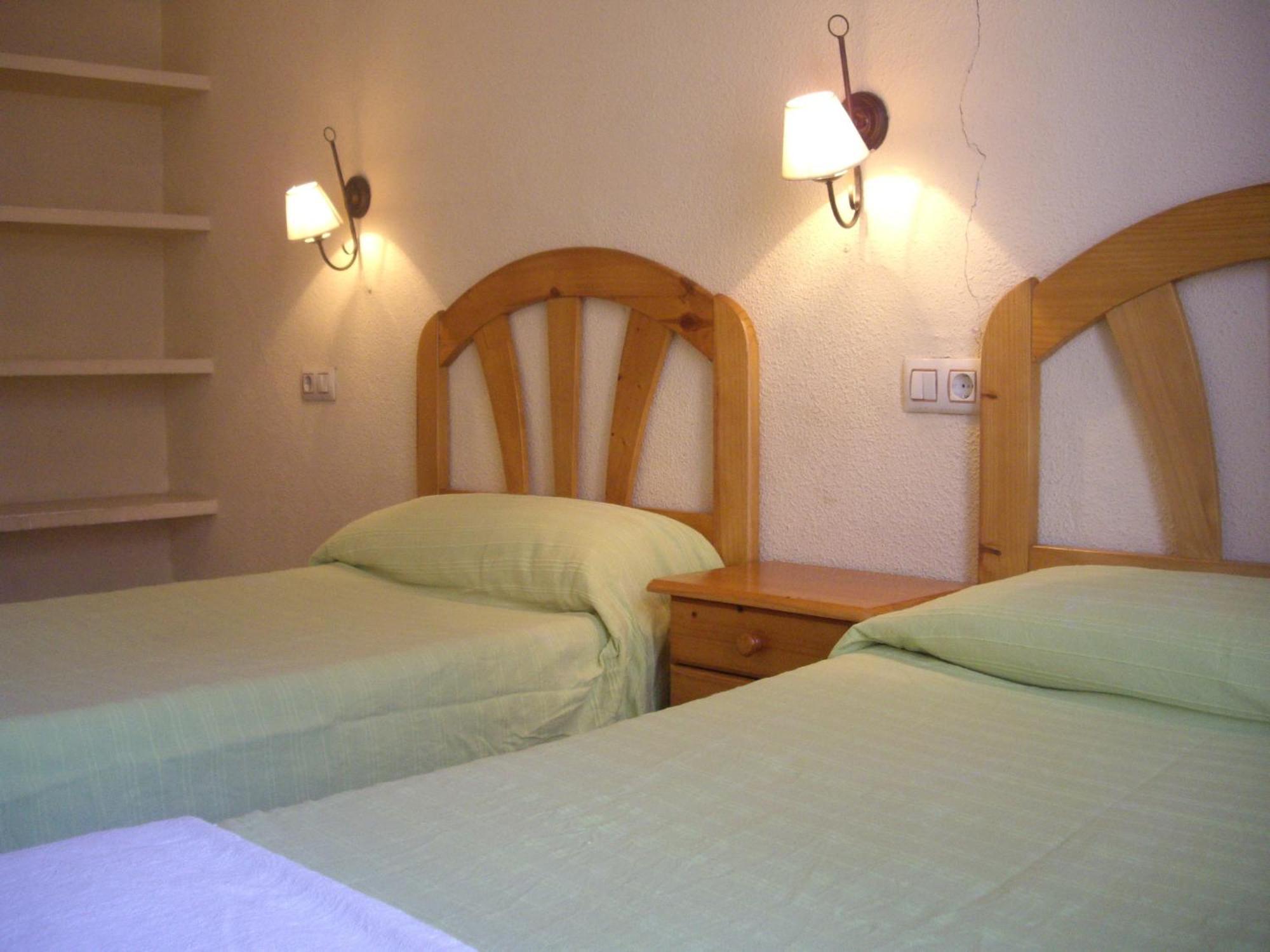 Hostal Pacios Madrid Exterior photo