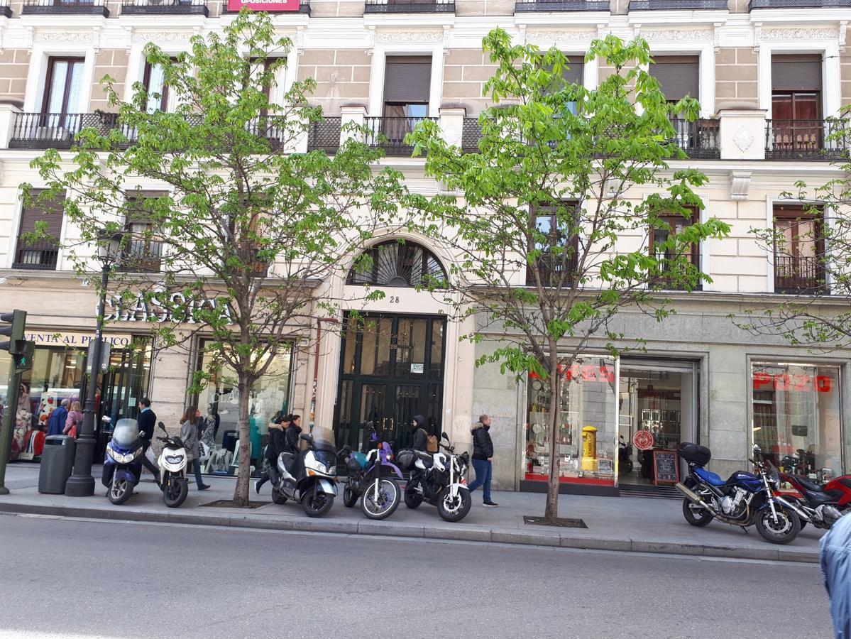 Hostal Pacios Madrid Exterior photo