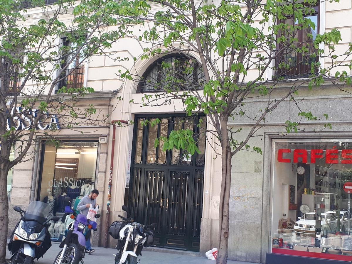Hostal Pacios Madrid Exterior photo